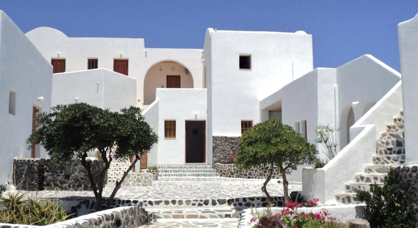 Adamastos Hotel in Santorini, Greece