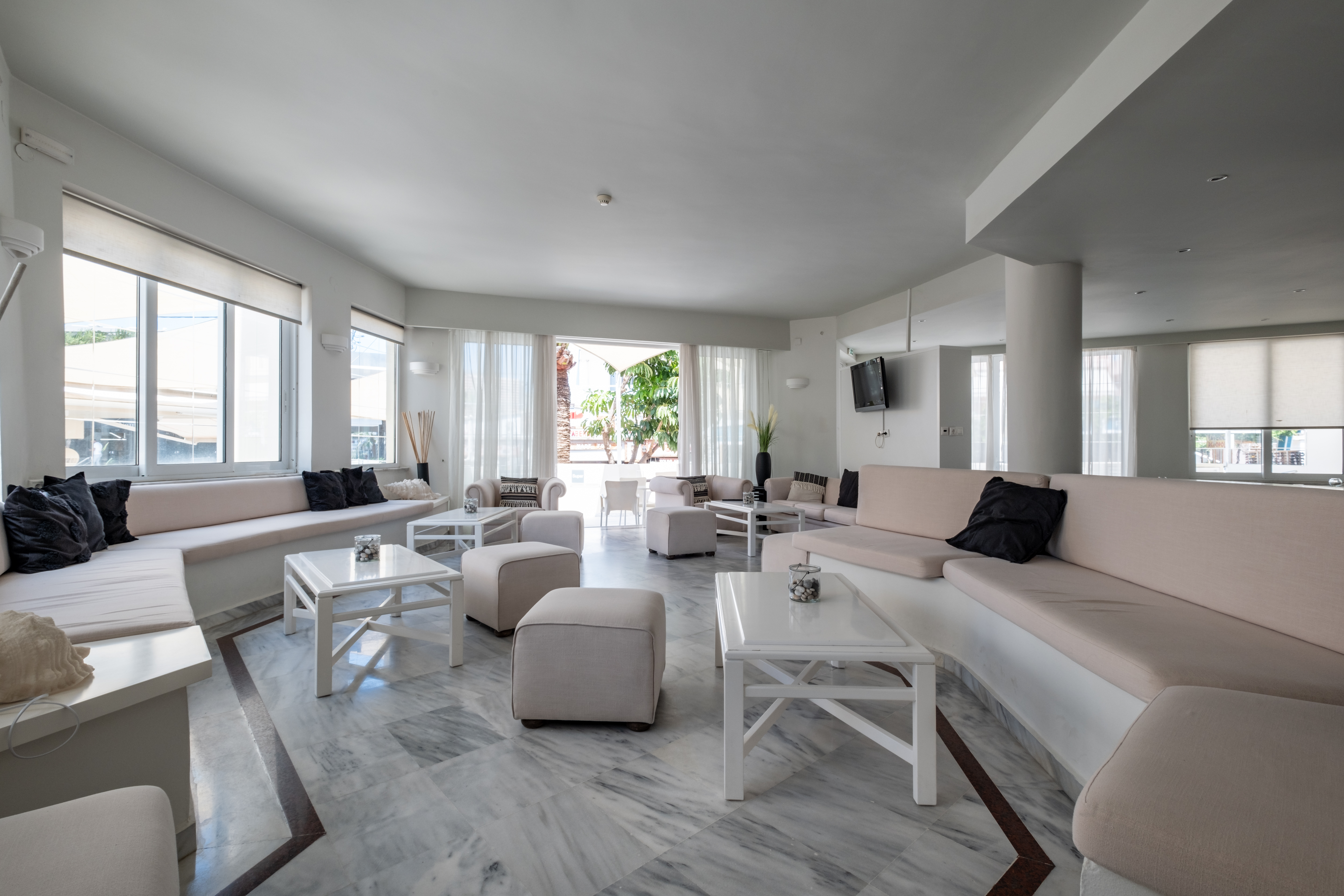 Dimitrios-Beach-Hotel-Lobby-53