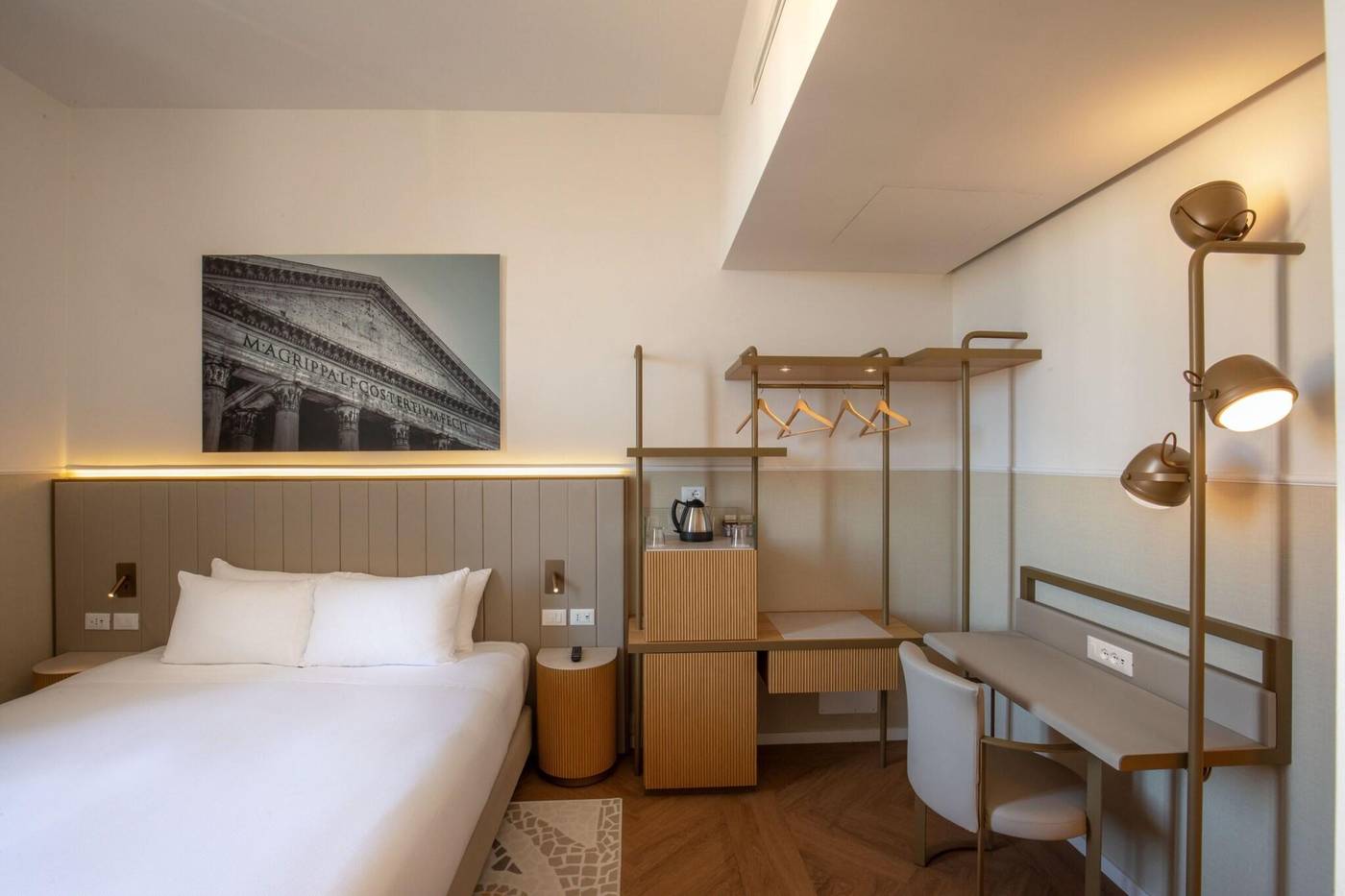 Cosmopolita-Hotel-Rome--Tapestry-Collection-by-Hil-Room-26