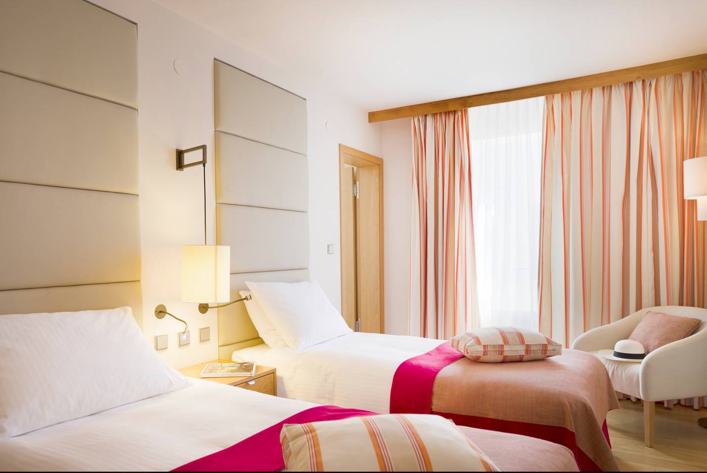 Sun-Gardens-Dubrovnik-Room-32