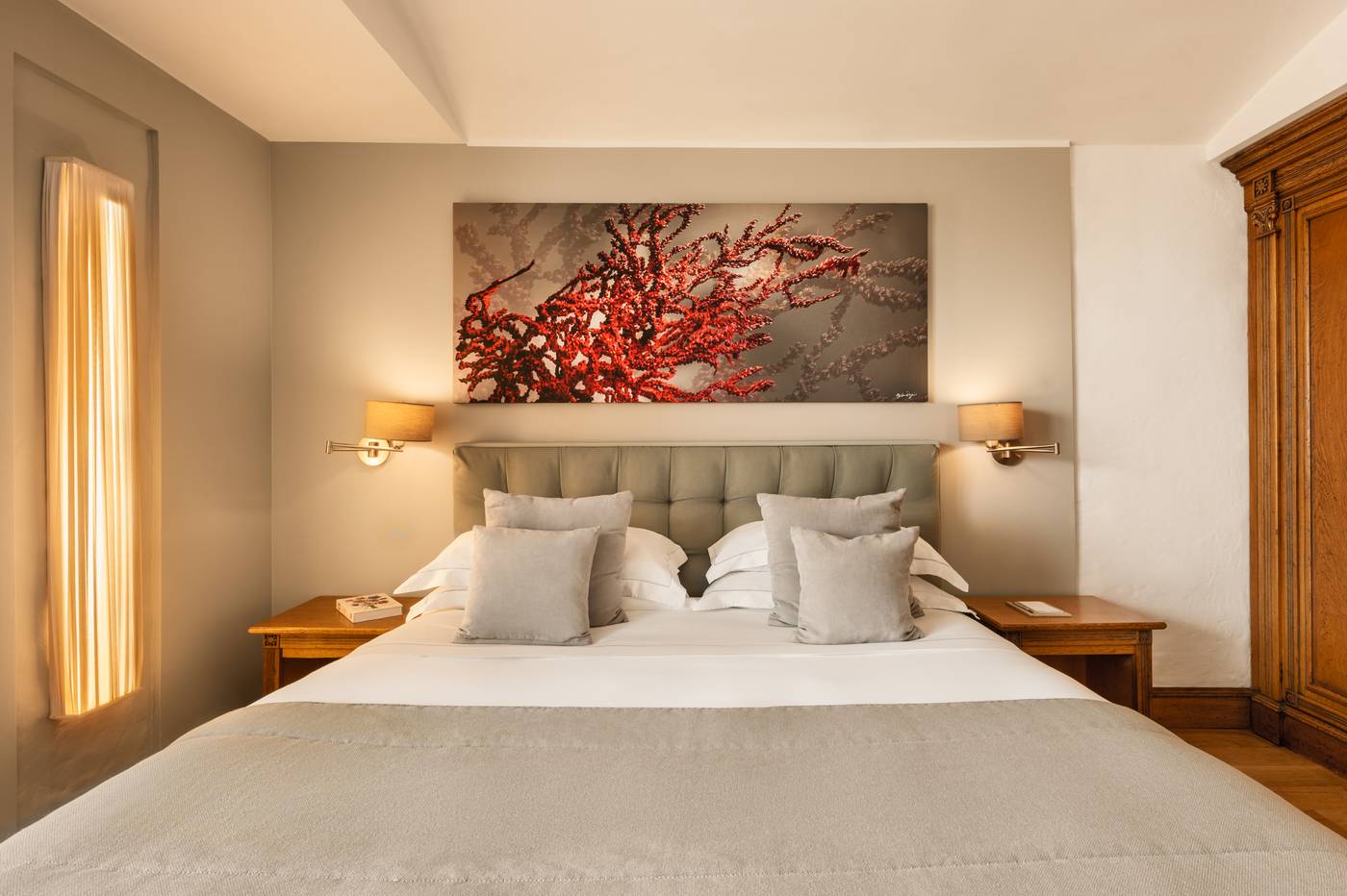 Mazzaro-Sea-Palace-Room-26