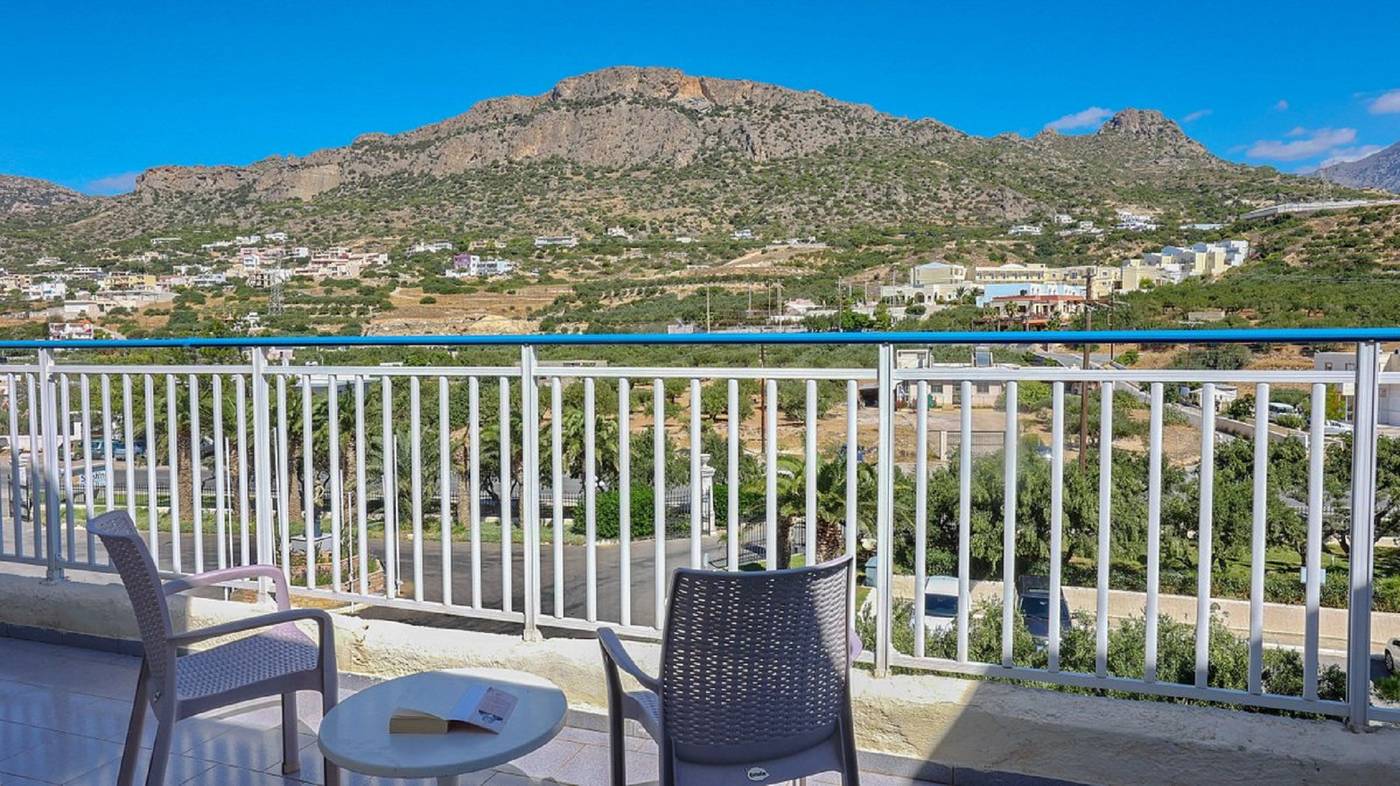 Sunshine-Crete-Beach-Room-60