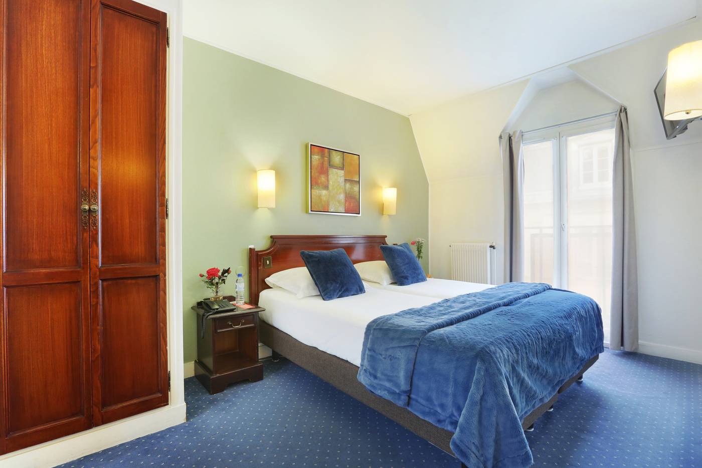 Hotel-Beaugrenelle-Tour-Eiffel-Room-18