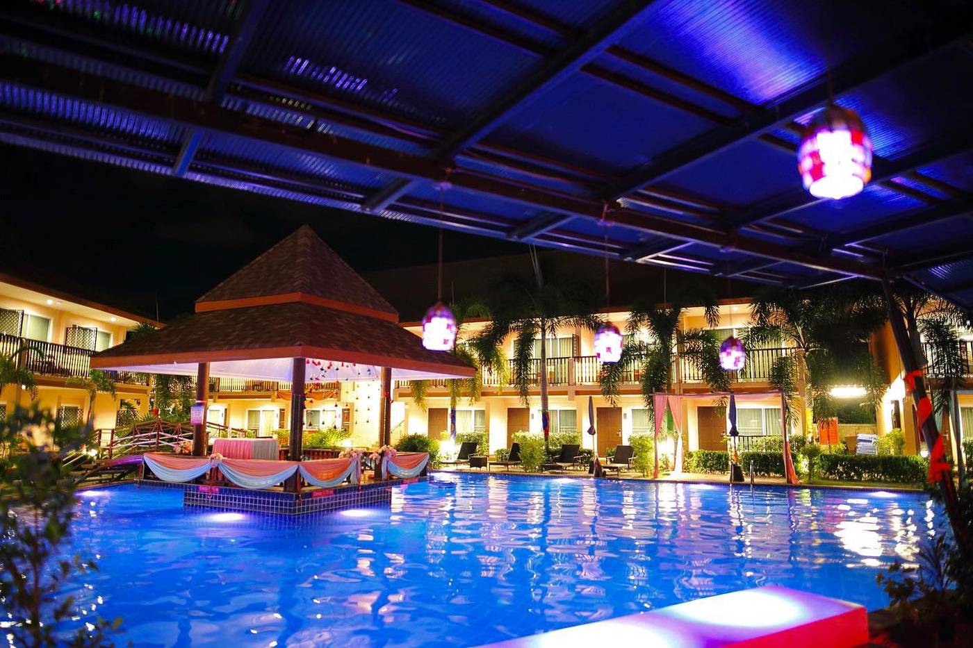 Chivatara-Resort---Spa-Bang-Tao-Beach-Phuket-Pool-8