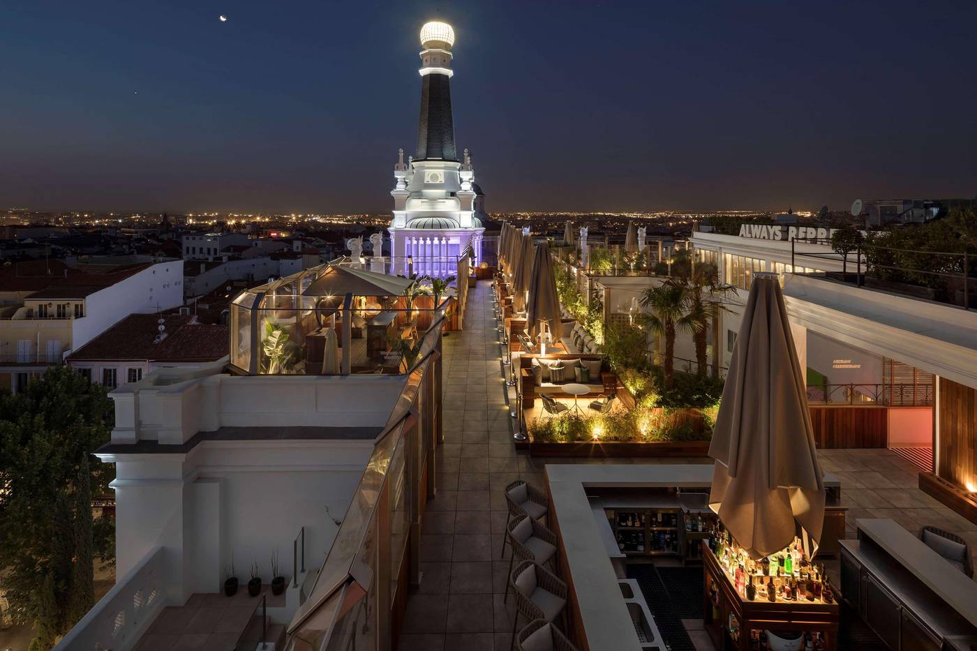 ME-Madrid-Reina-Victoria-Bar-69