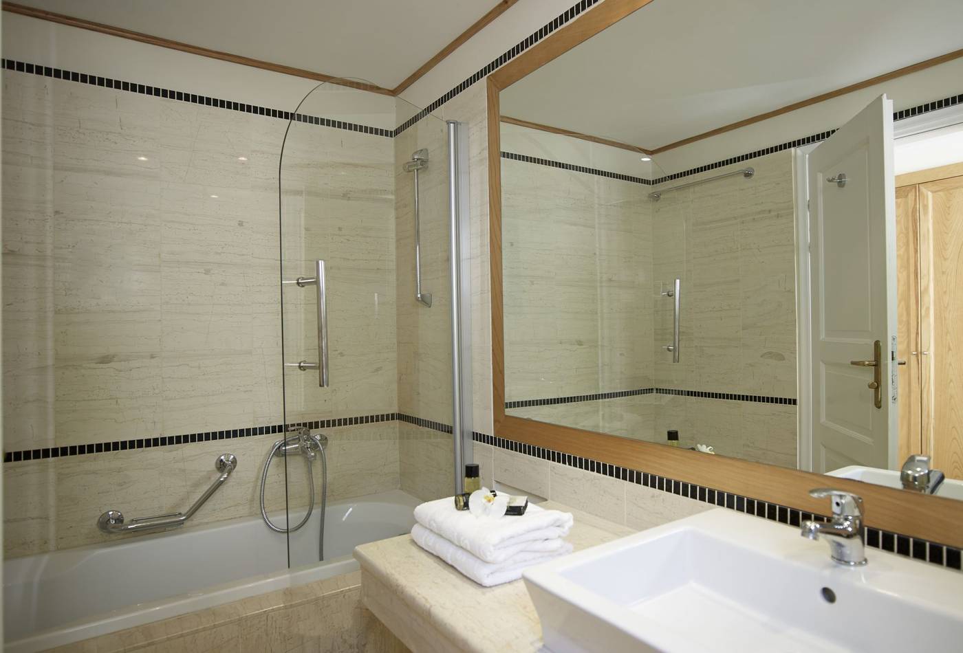 Mitsis-Rodos-Maris-Room-32