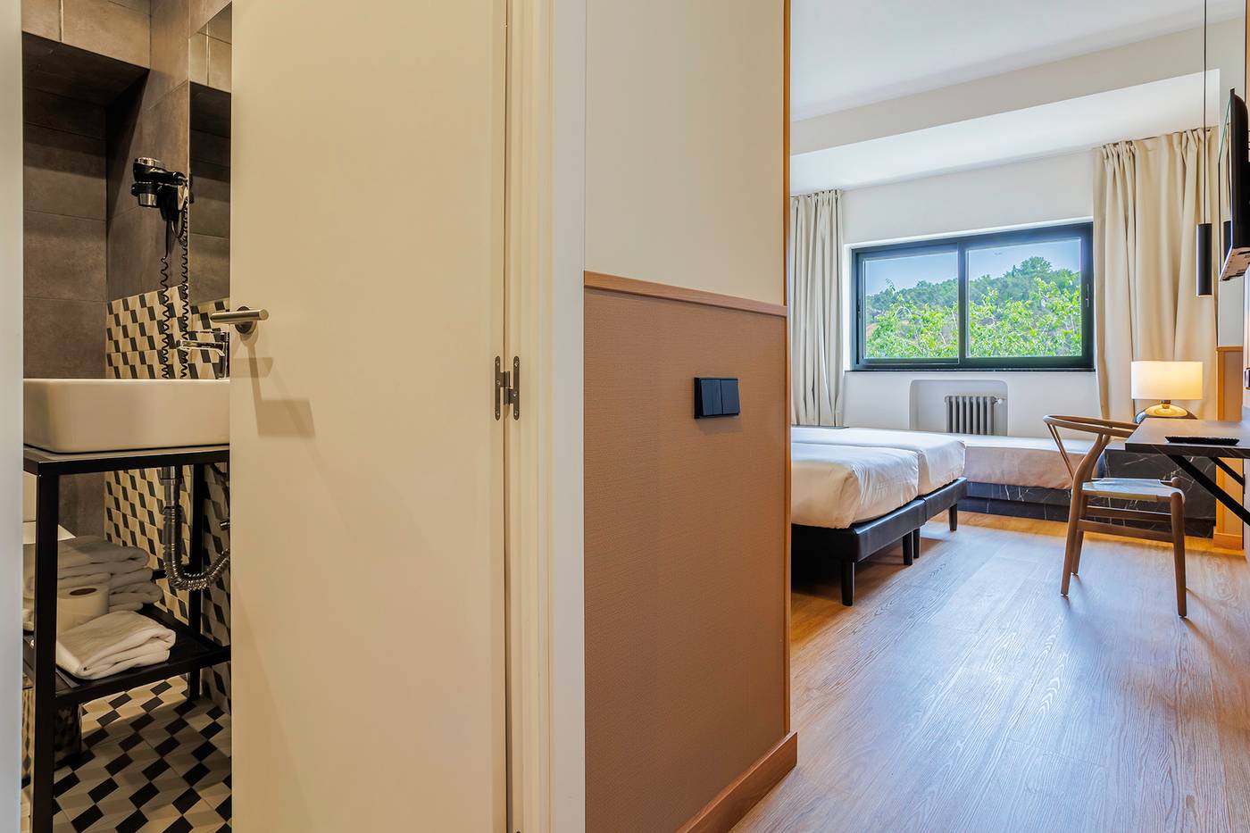 Acta-Madfor-Hotel-Room-25
