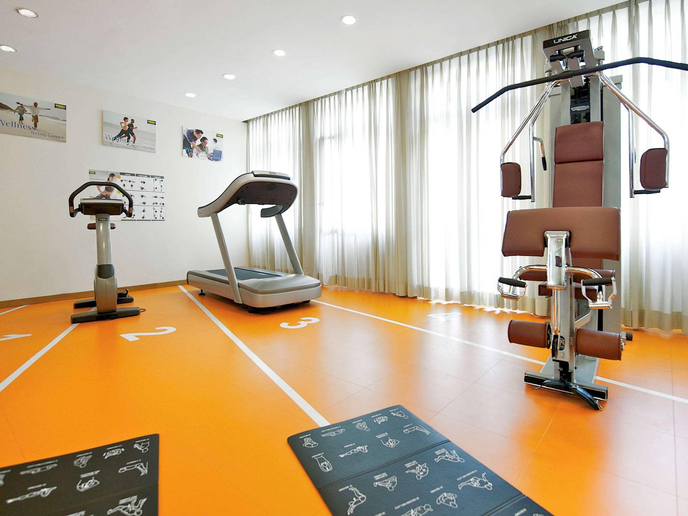 Mercure-Roma-Piazza-Bologna-Sports-and-Entertainment-66