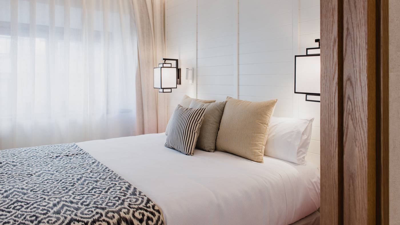 Molina-Lario-Room-37