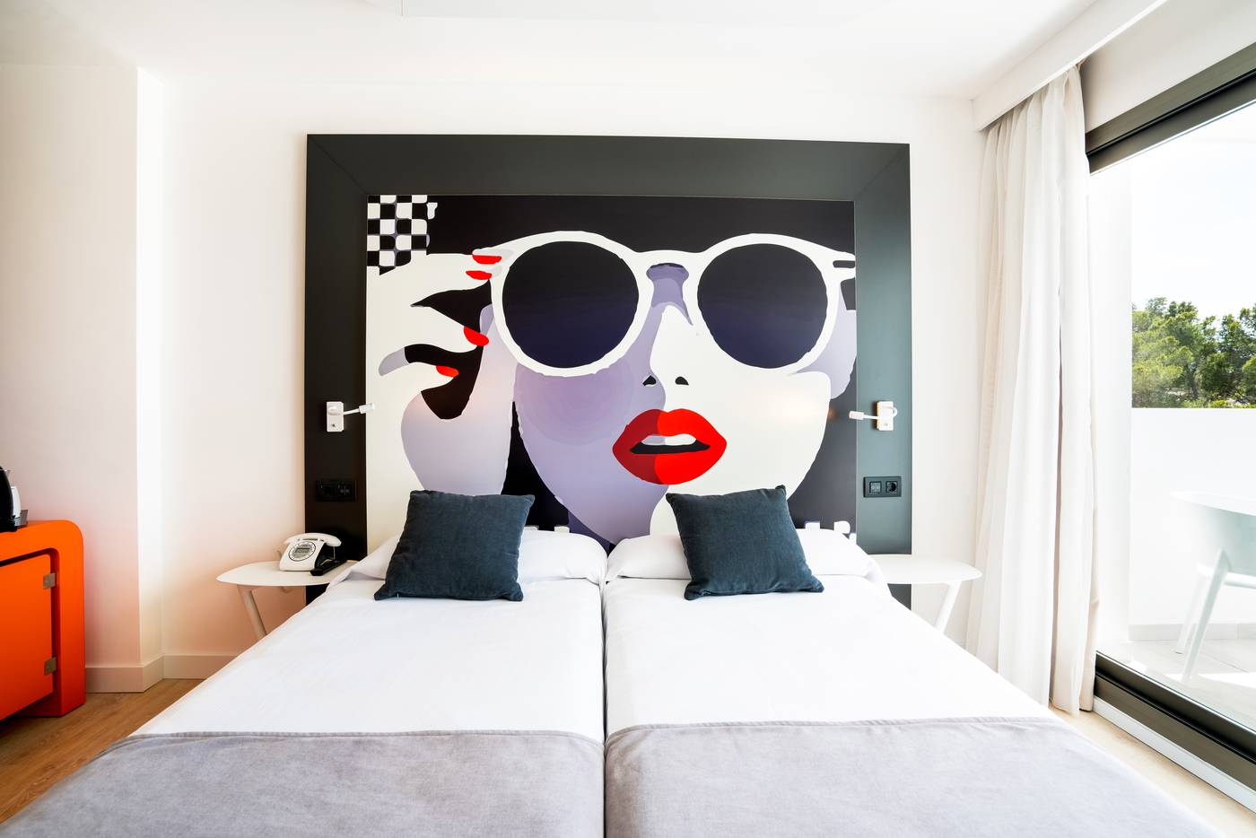 THB-Naeco-Ibiza-Class-Room-22