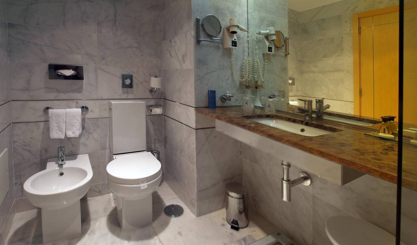 Crowne-Plaza-Caparica-Lisbon-Room-41