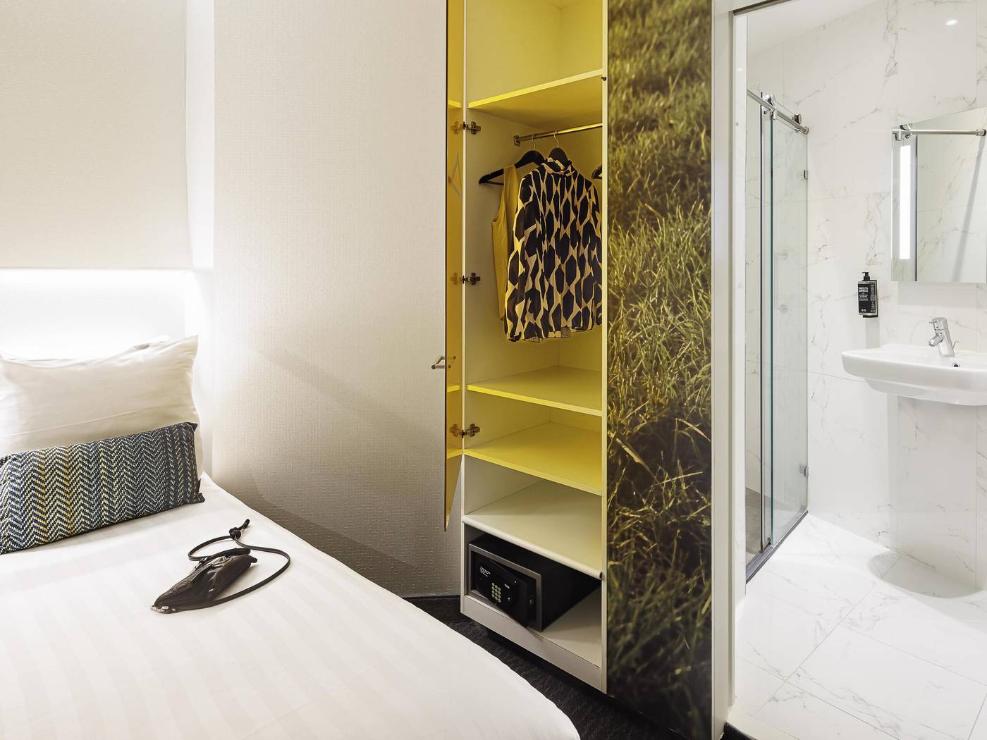 ibis-Styles-Amsterdam-Central-Station-Room-34