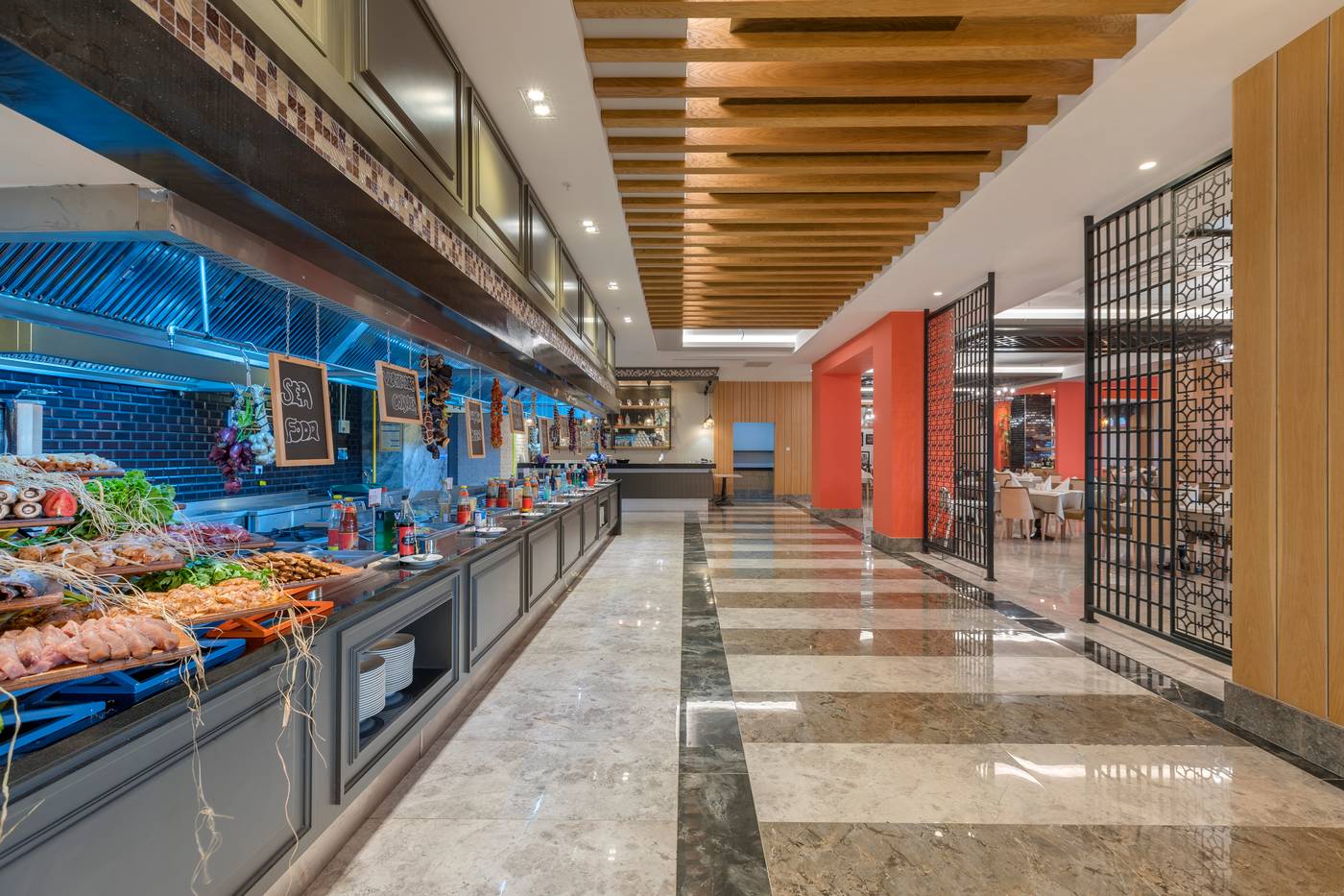 Side-Crown-Sunshine-Restaurant-30