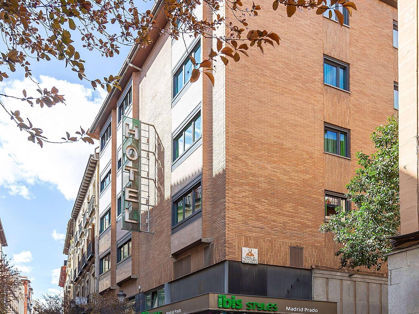 Ibis-Styles-Madrid-Prado-General-view-9