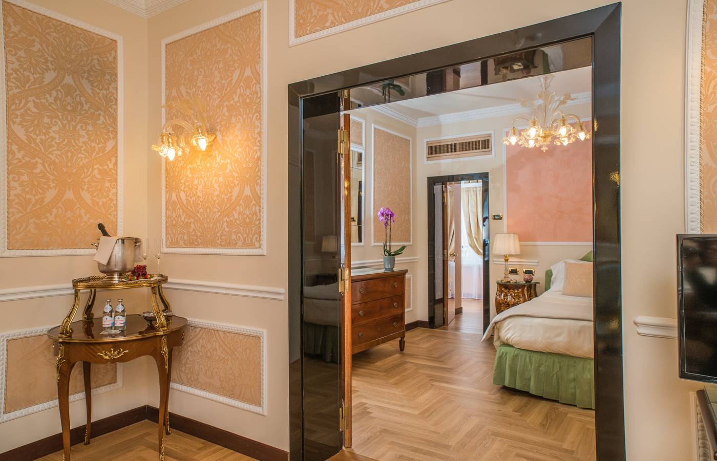 Bernini-Palace-Room-7