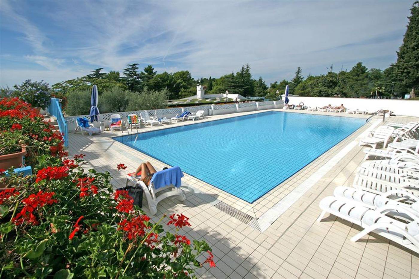 Hotel-Plavi-Plava-Laguna-Pool-4