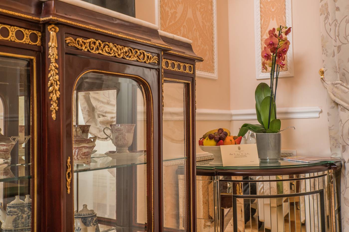 Bernini-Palace-Room-59