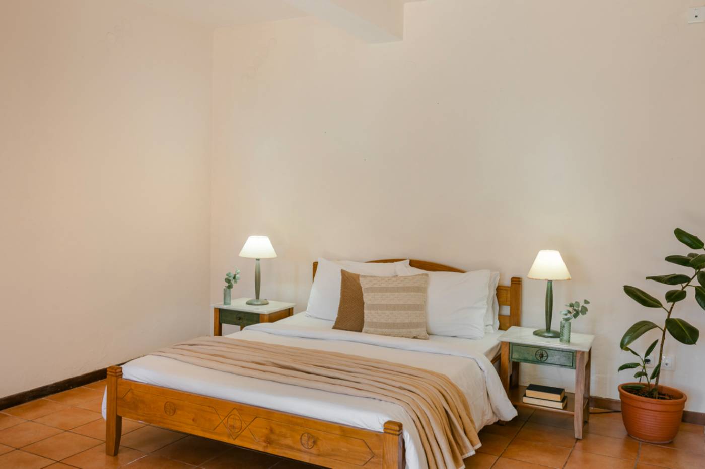 Century-Resort-Apartments-Room-54