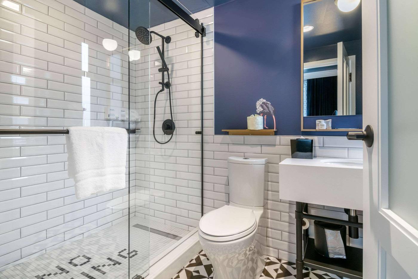 Hotel-Belmont-Vancouver-MGallery-Room-58