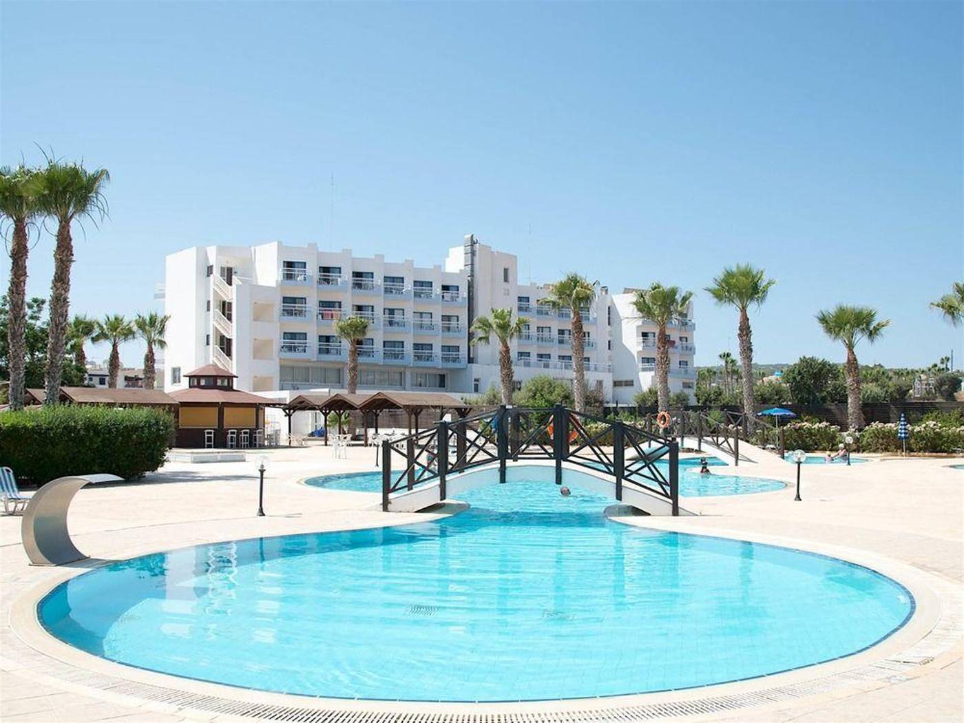 Polycarpia-Pool-3