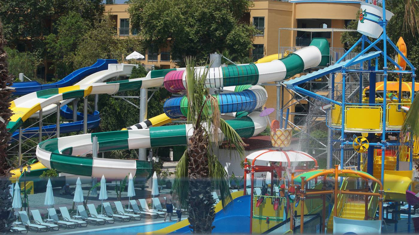 Club-Aqua-Plaza-Sports-and-Entertainment-12