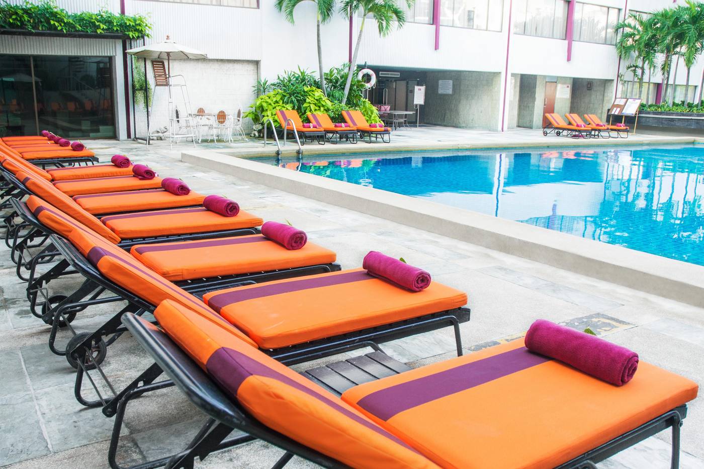 Ambassador-Bangkok-Pool-2