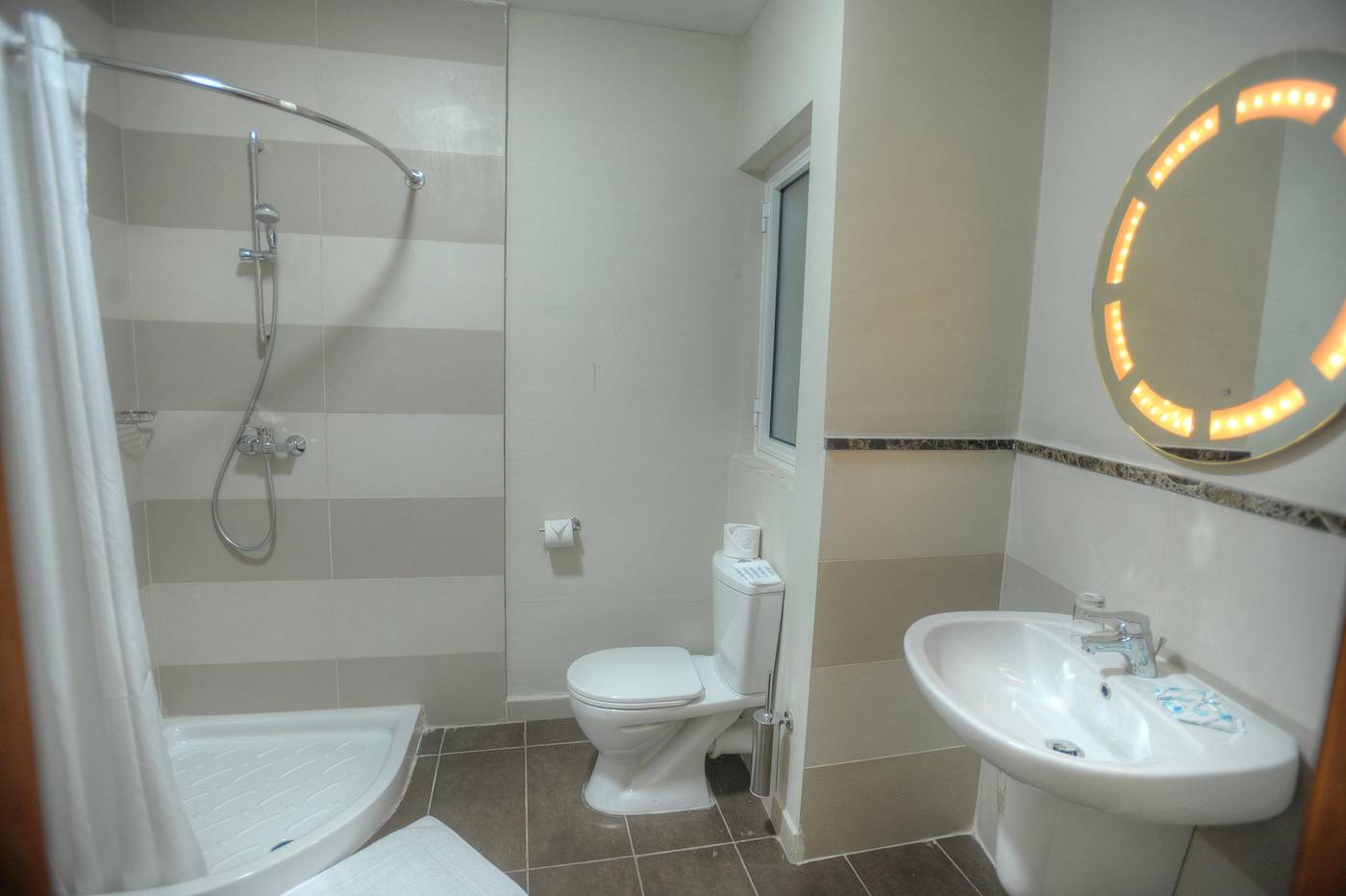 Carlton-Hotel-Room-21