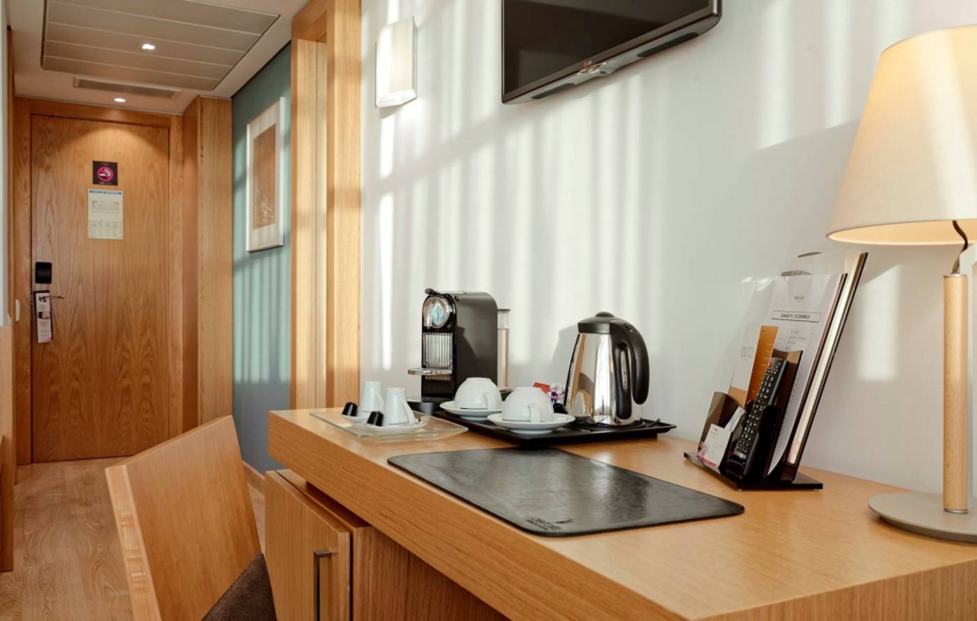 Mercure-Lisboa-Almada-Hotel-Room-9