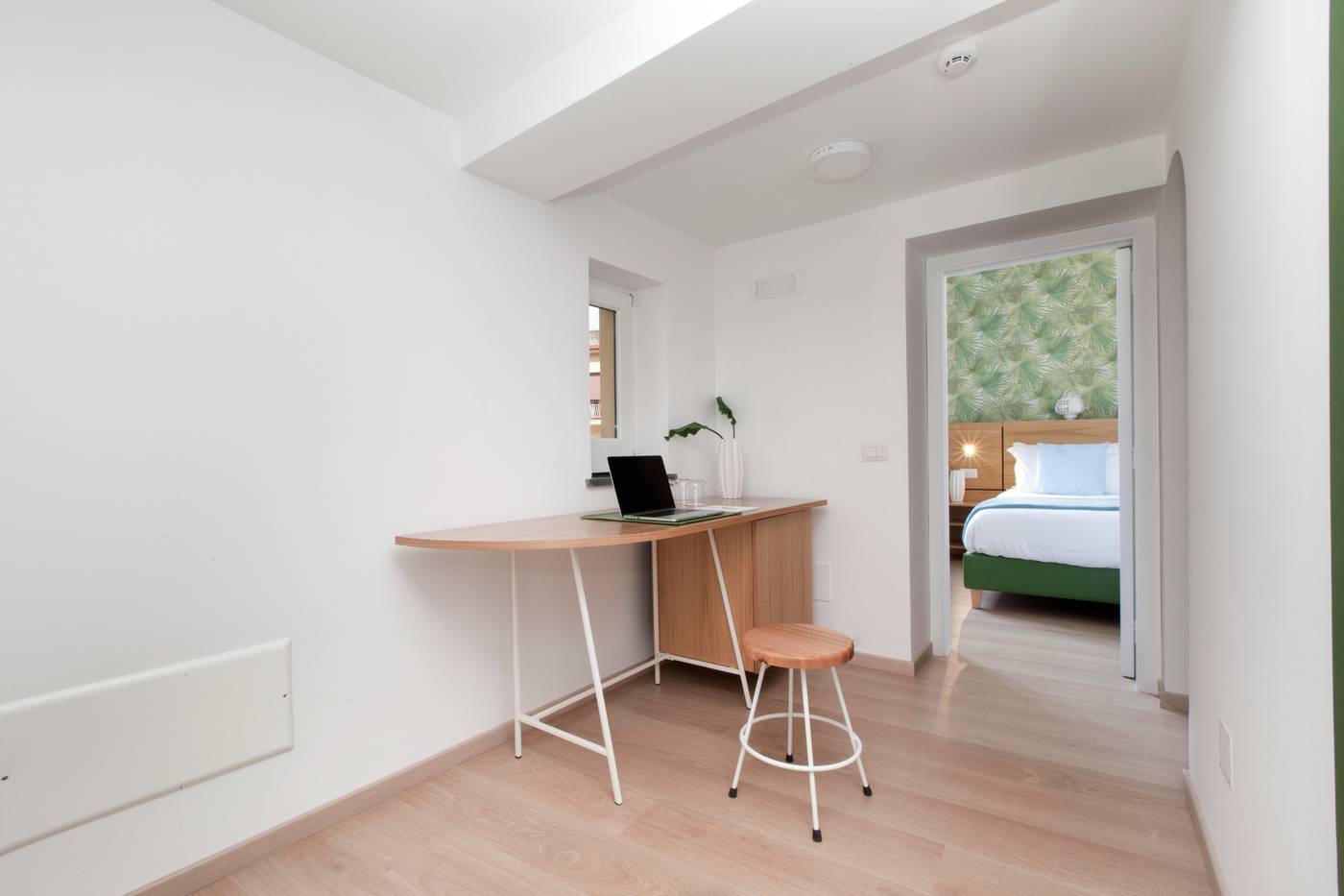 Unconventional-Sorrento-Coast-Room-20