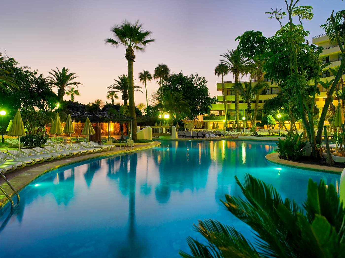 H10-Conquistador-Pool-4