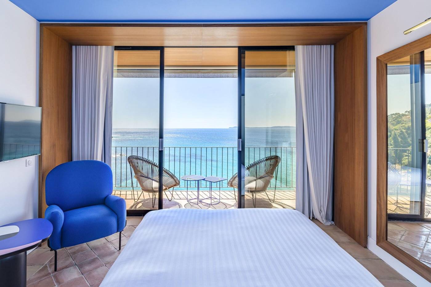 Hotel-Le-Bailli-de-Suffren-Room-33