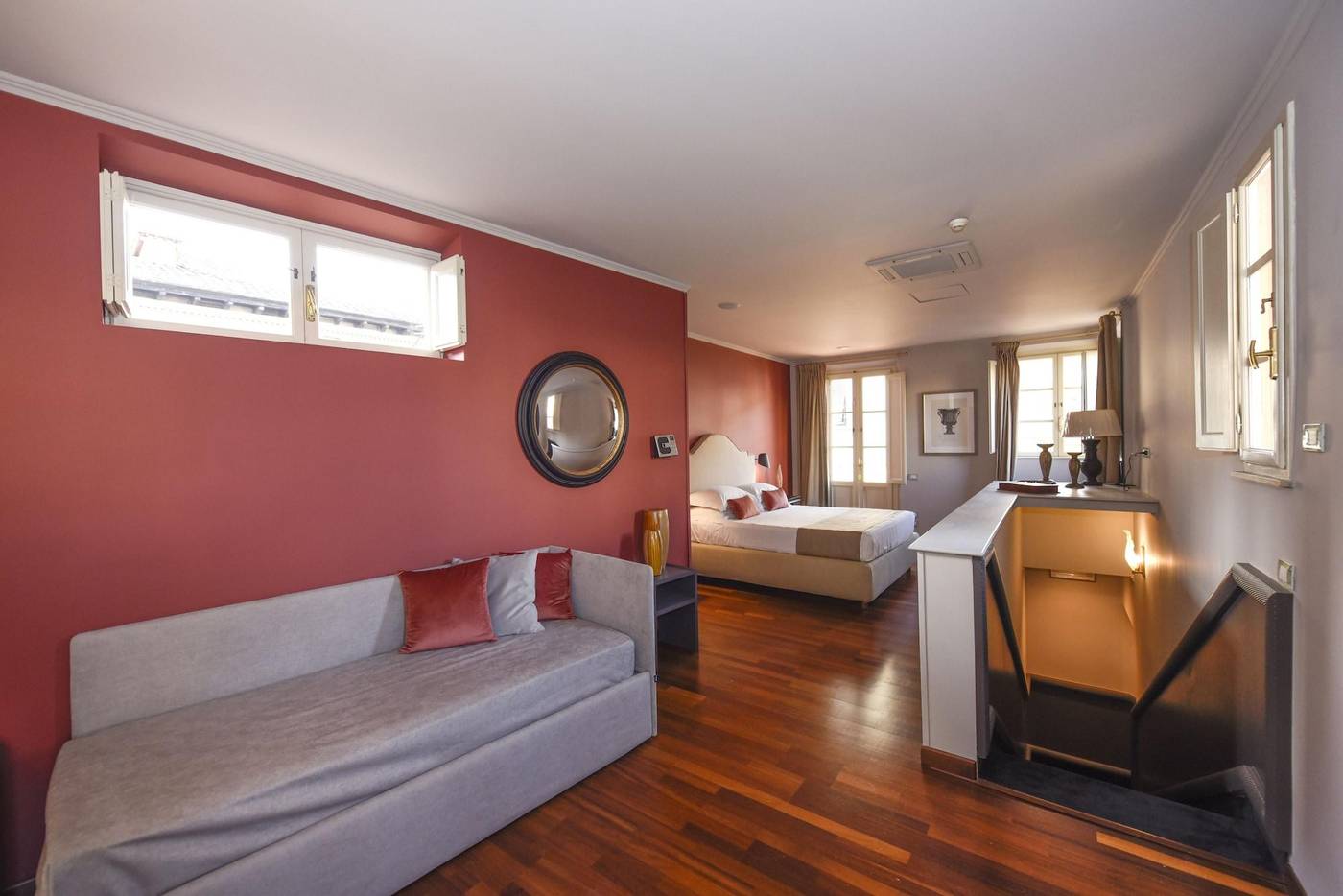 The-Tuscanian-Hotel-Room-4