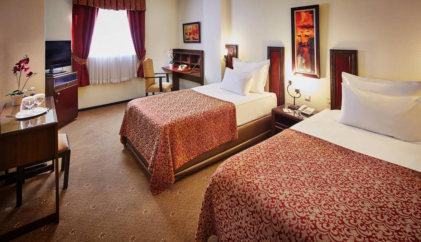 Gunes-Hotel-Merter-Room-17