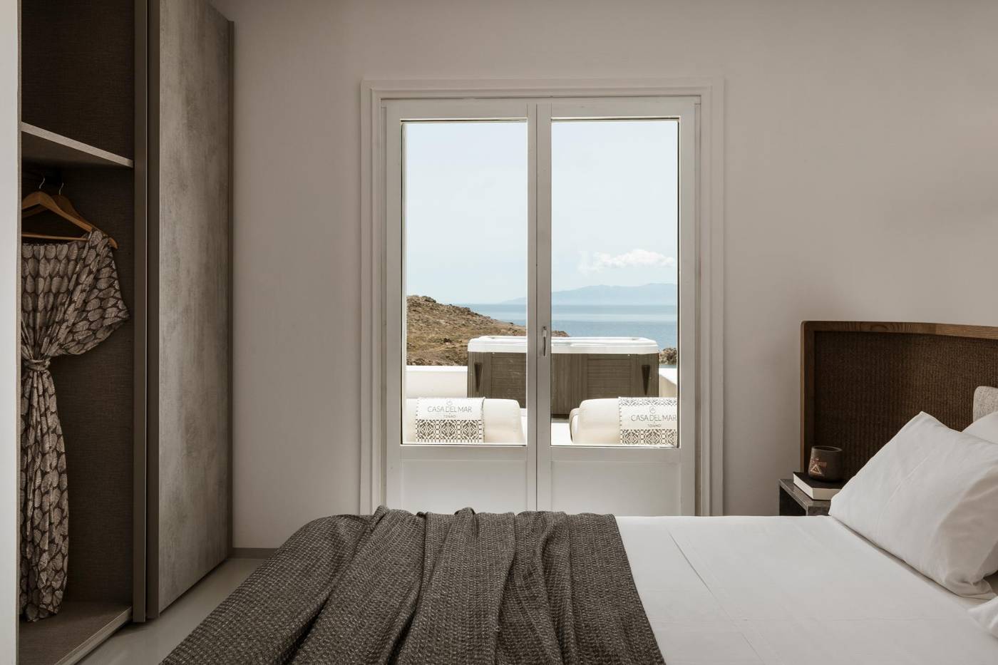 Casa-Del-Mar-Mykonos-Seaside-Resort-Room-21