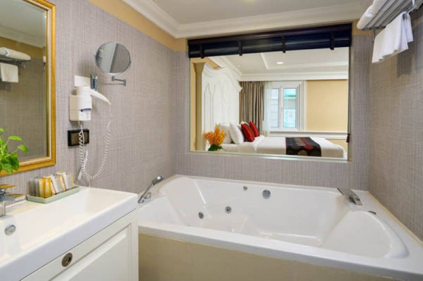 Kingston-Suites-Room-33