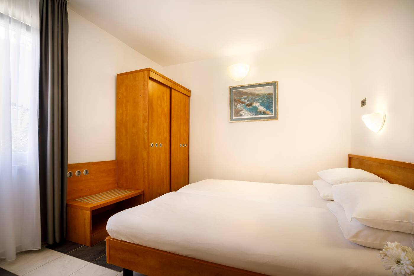 Maistra-Select-Amarin-Resort-Room-23