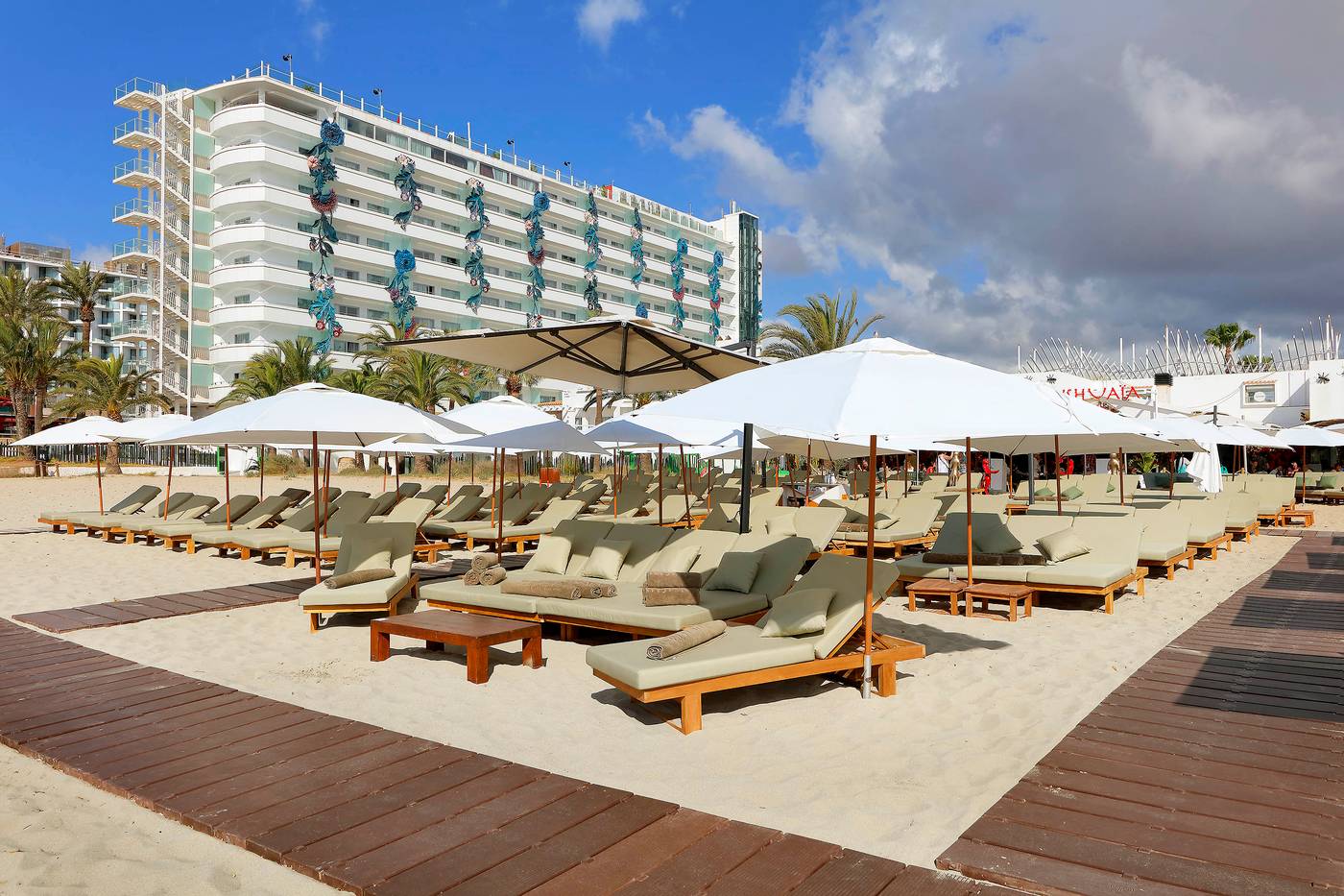 Ushuaia-Ibiza-Beach-Hotel-Beach-7