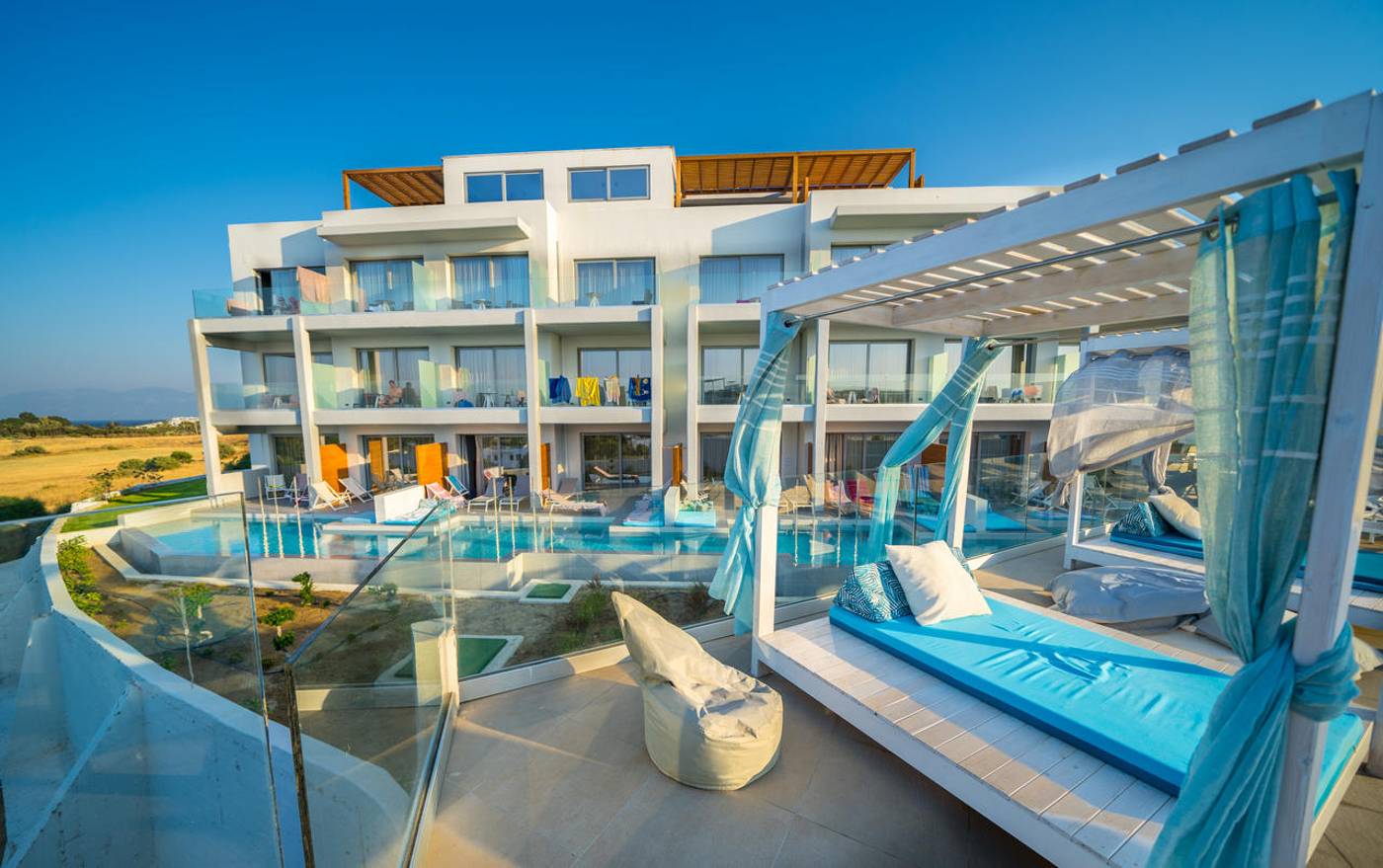 Harmony Crest Resort - Adults Only