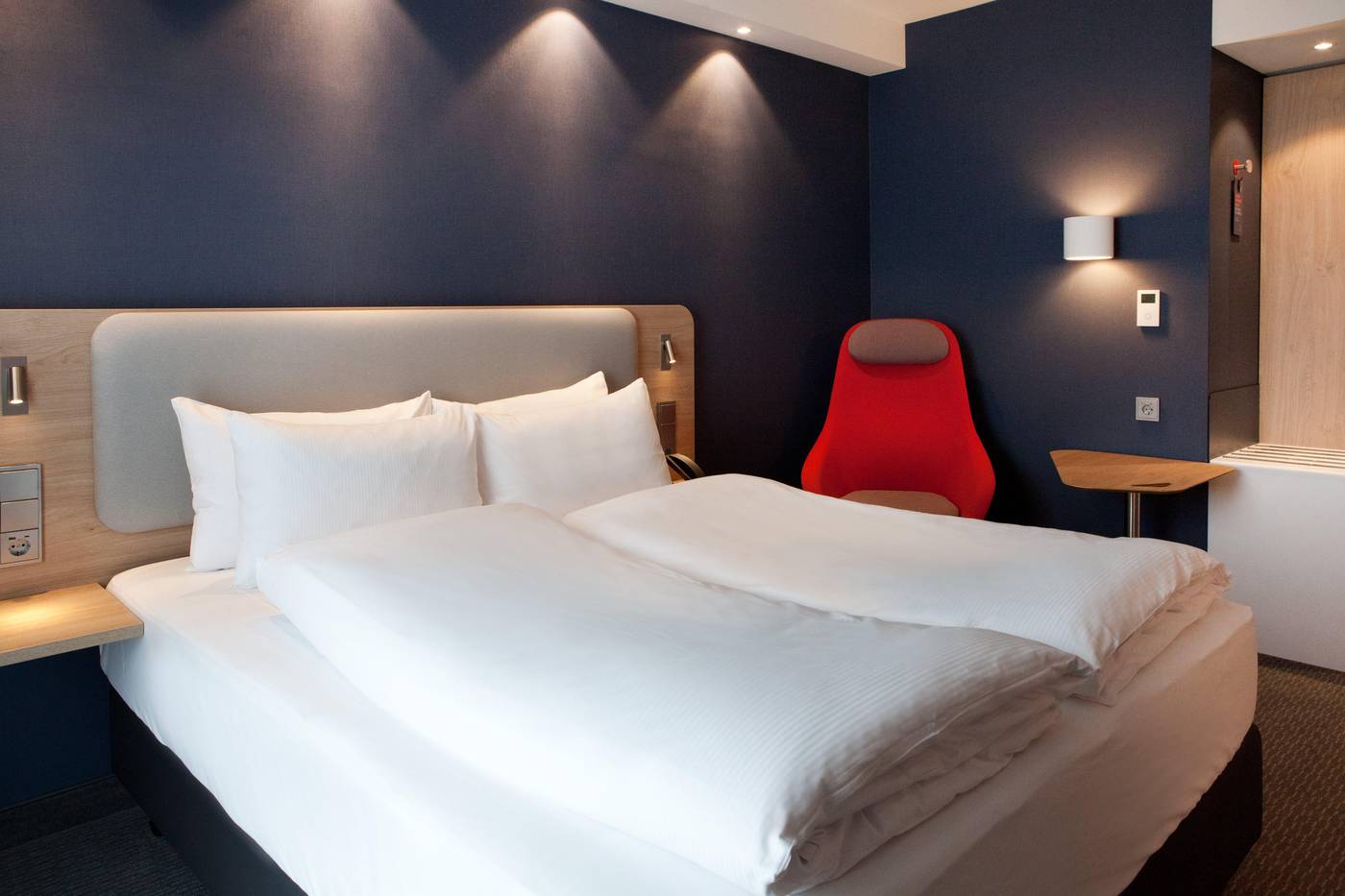 Holiday-Inn-Express-Munich---Olympiapark-Room-35