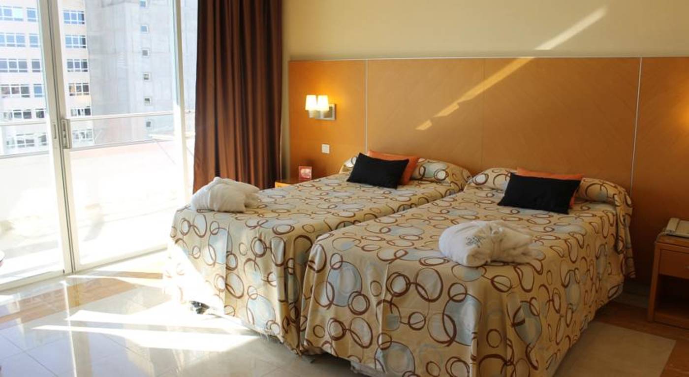 Levante-Beach-Apartamentos-Room-11
