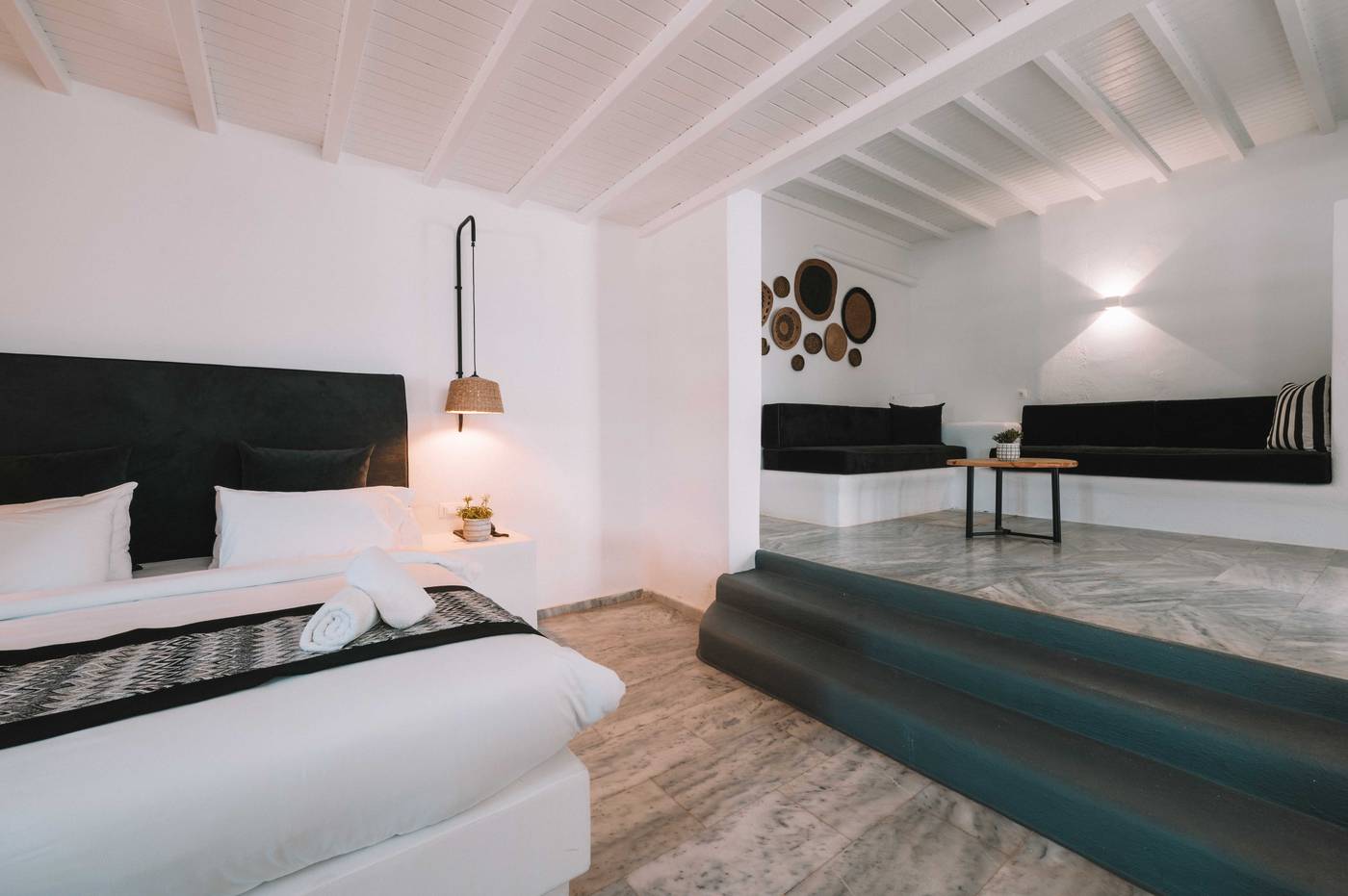 Mr---Mrs-White-Mykonos-Room-31