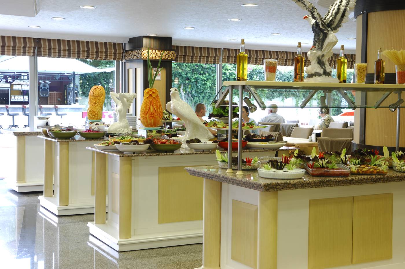 Sealine-Hotel-Lobby-35