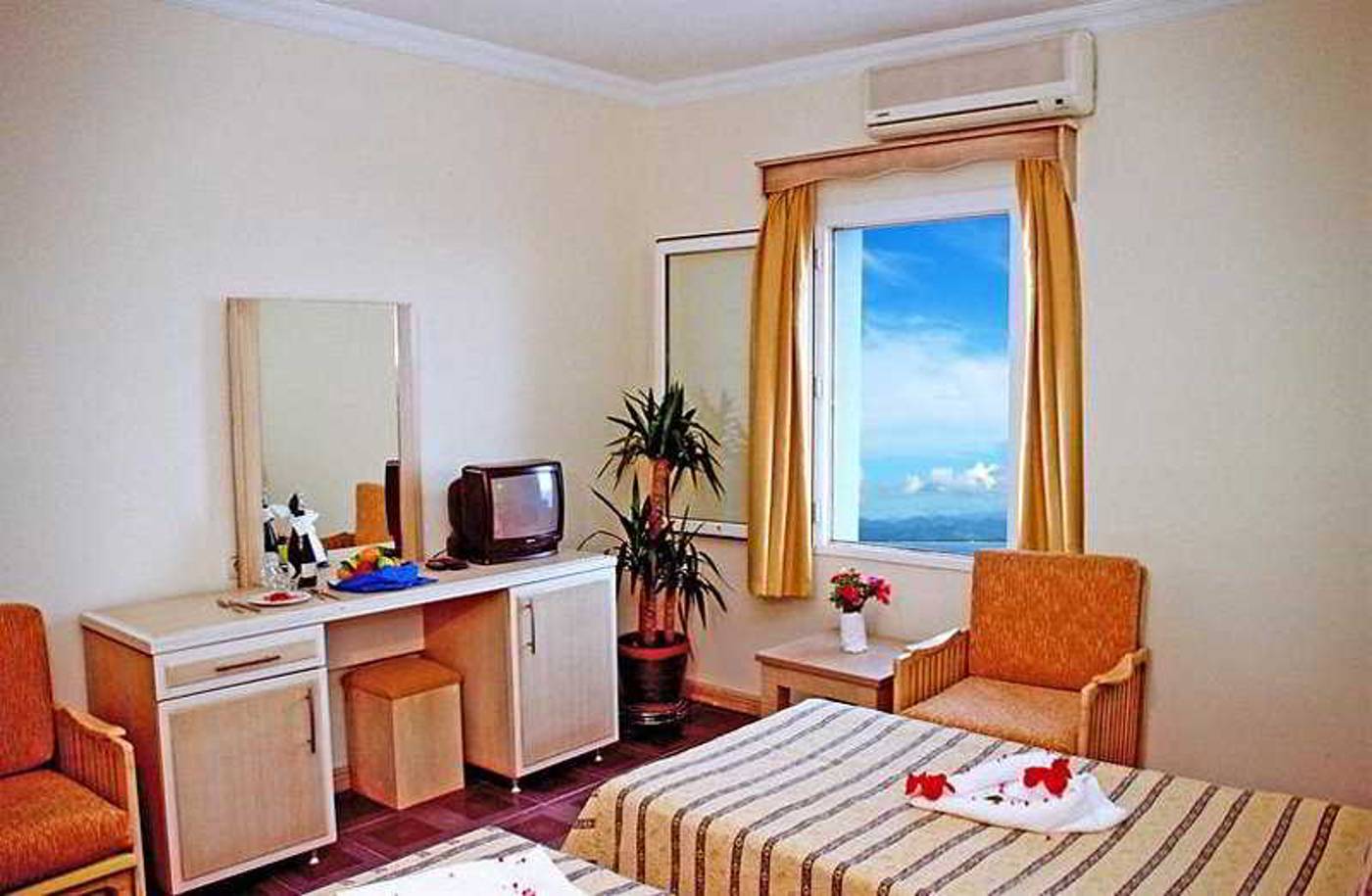 Club-Acacia-Hotel-Room-9