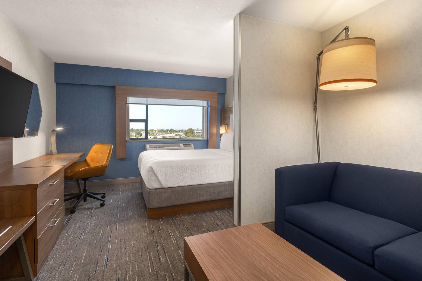 Holiday-Inn-Express-Vancouver-Airport-Richmond-Room-23