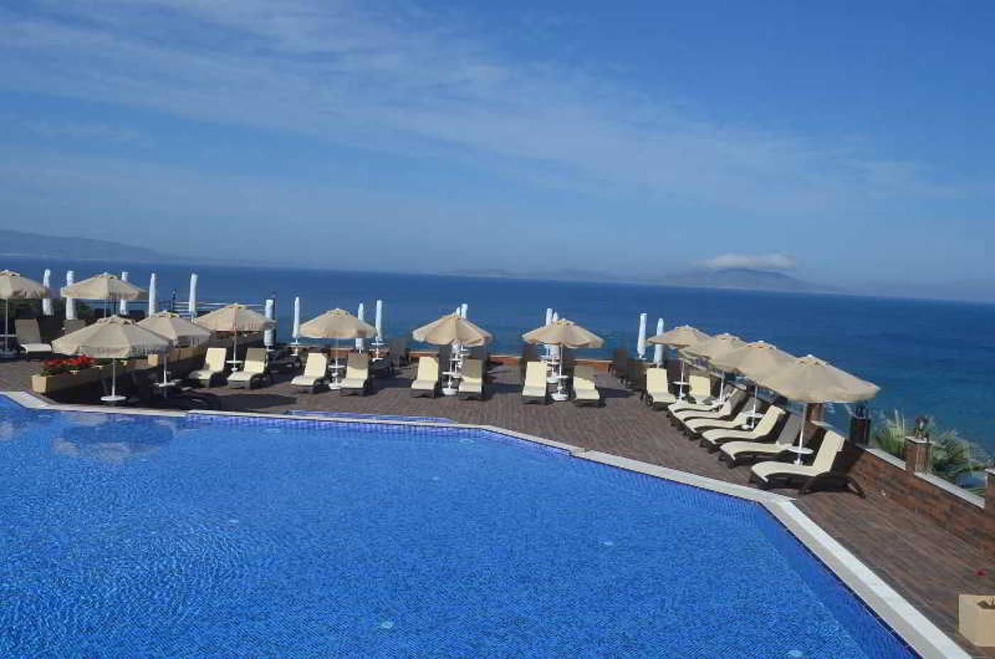 Woxxie-Resort---Spa-Pool-5