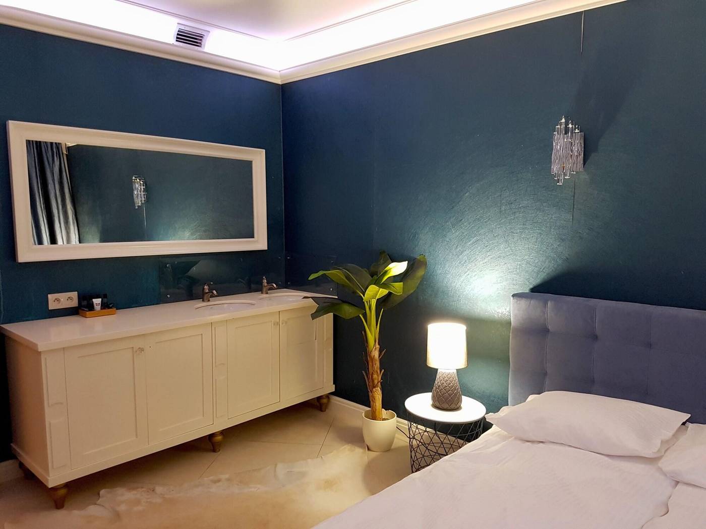 A11-Apartments-Spa-Dermique-Room-55