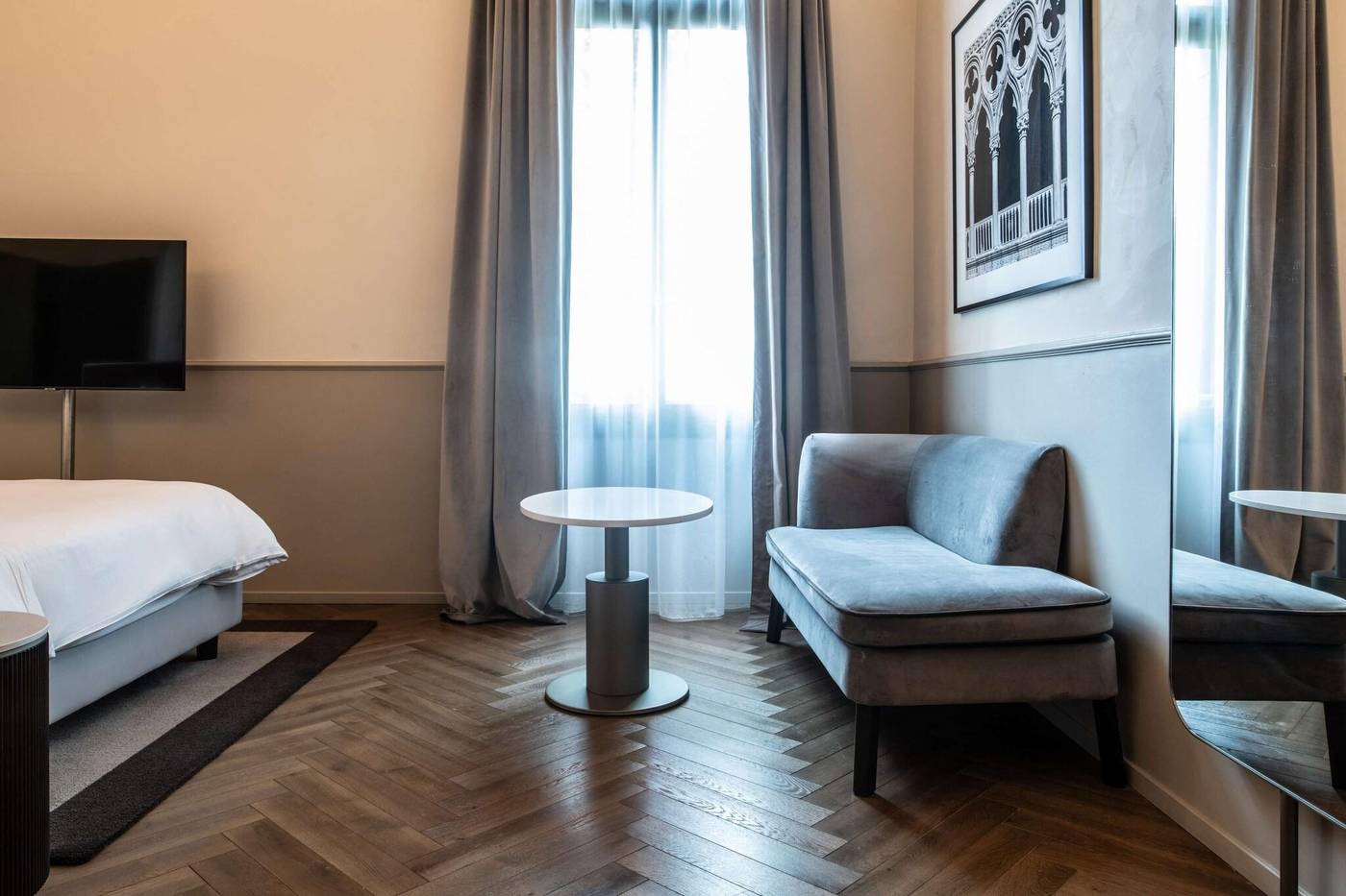 Radisson-Collection-Hotel-Palazzo-Nani-Venice-Room-27