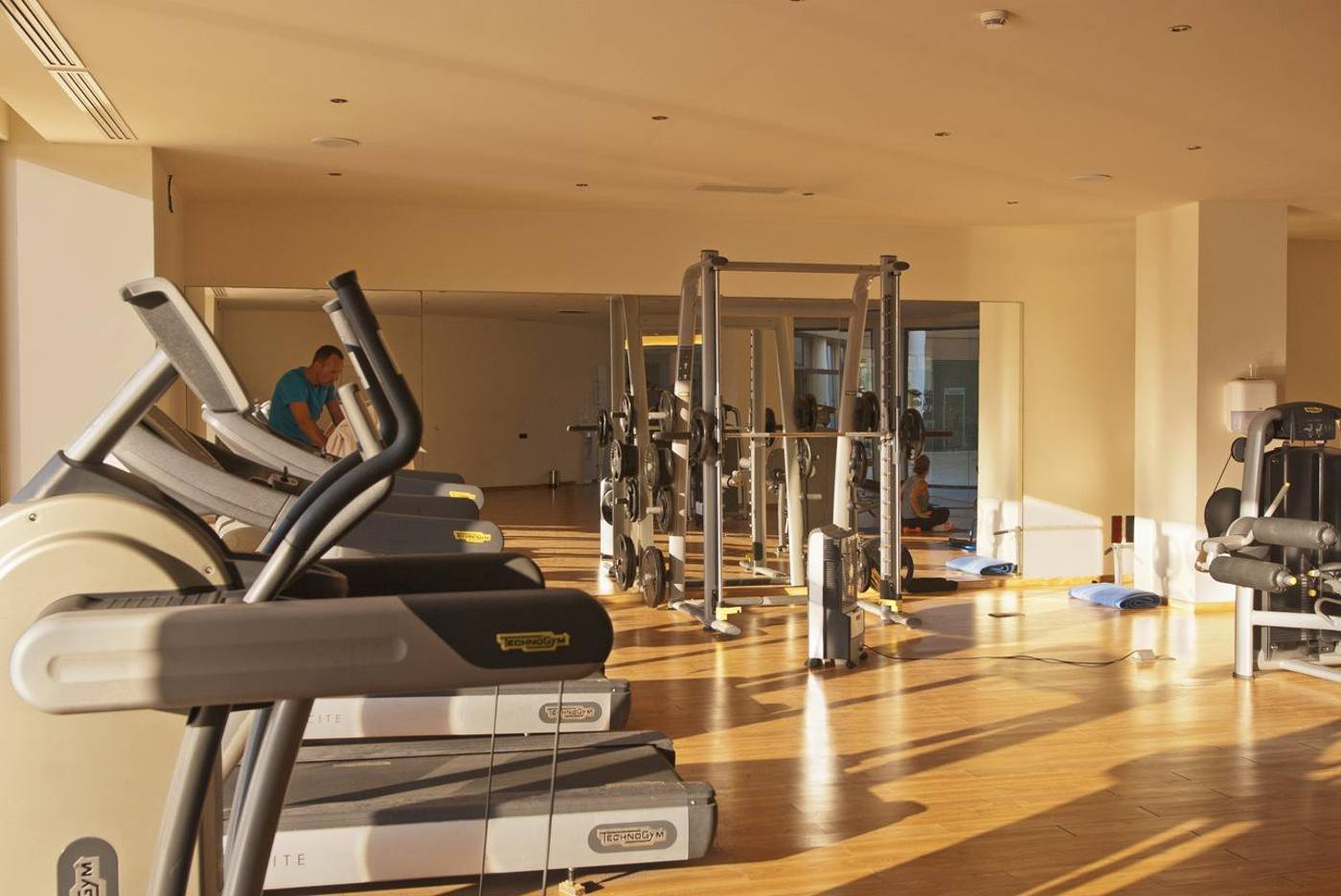 La-Marquise-Luxury-Resort-Complex-Sports-and-Entertainment-76