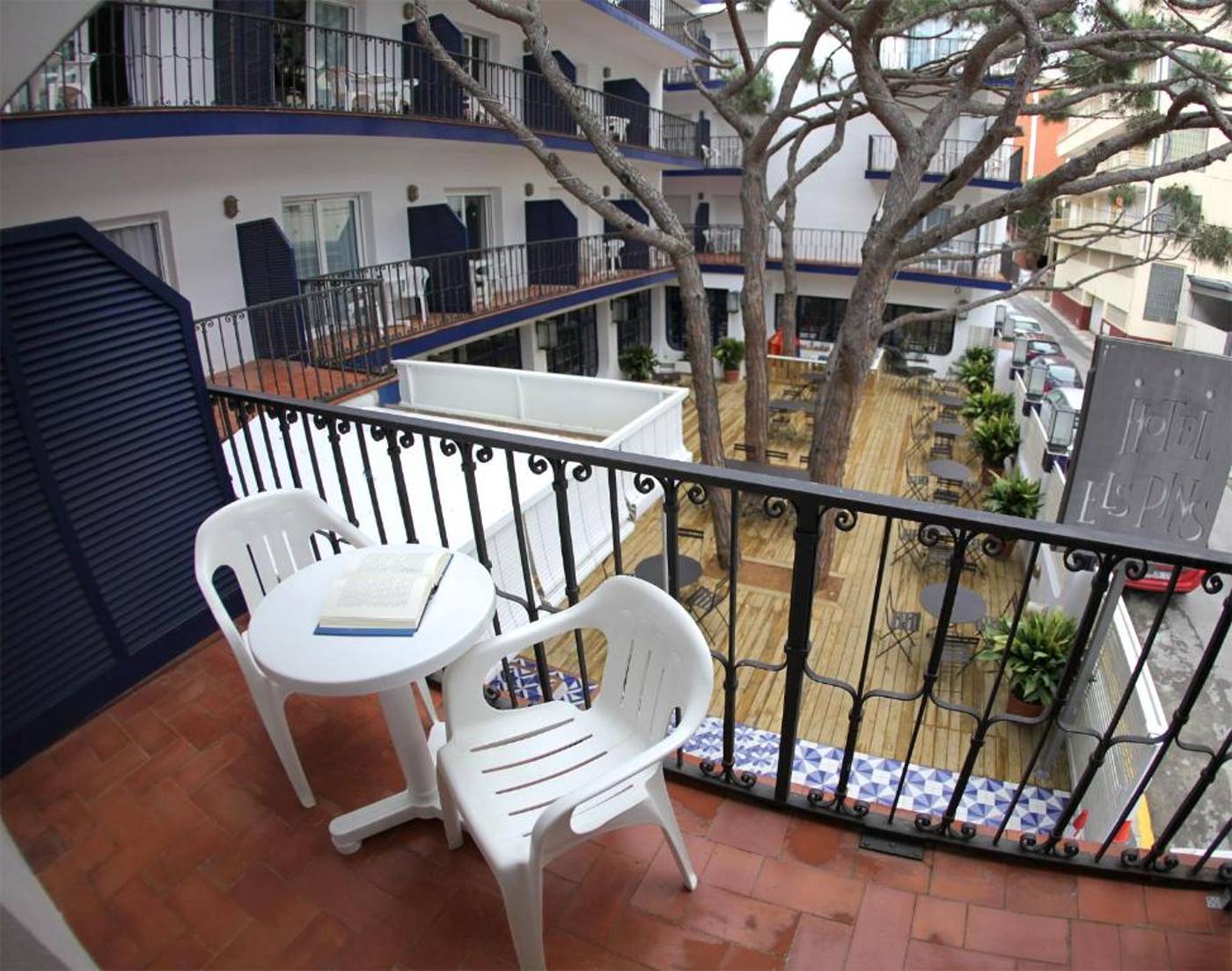 Els-Pins-Hotel-Room-9