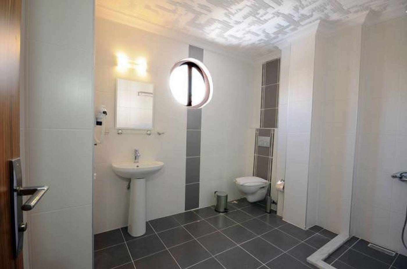 Kent-Studyo-Hotel-Room-9